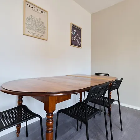 3 Pilliers Car Parking Near Downtown Quiet Apartament
