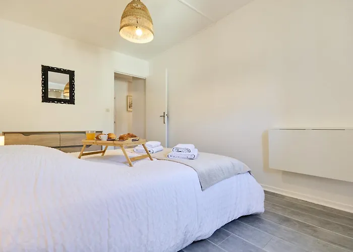 Апартаменты 3 Pilliers Car Parking Near Downtown Quiet