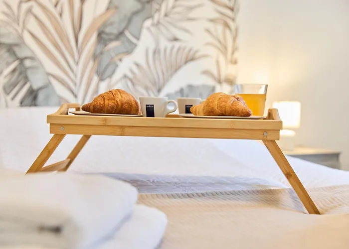 3 Pilliers Car Parking Near Downtown Quiet