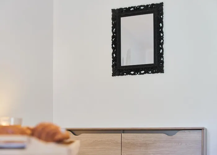 Апартаменты 3 Pilliers Car Parking Near Downtown Quiet *