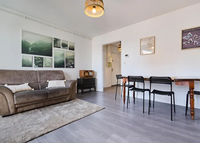 3 Pilliers Car Parking Near Downtown Quiet *