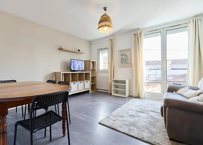 3 Pilliers Car Parking Near Downtown Quiet Реймс