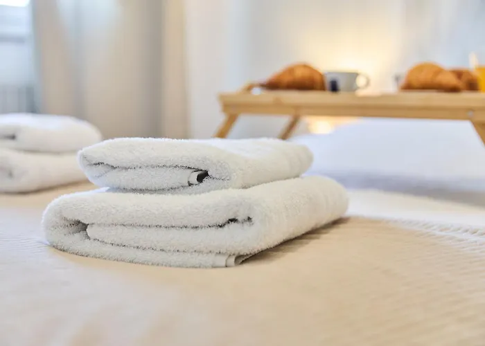 3 Pilliers Car Parking Near Downtown Quiet *