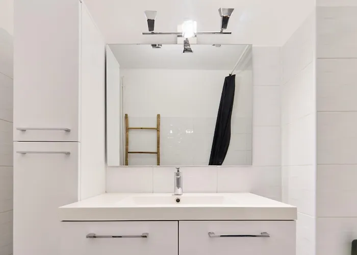 3 Pilliers Car Parking Near Downtown Quiet Реймс